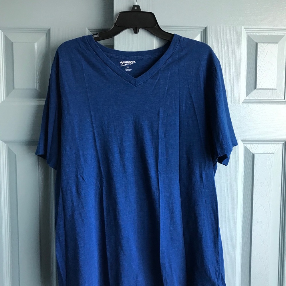 Arizona Jean Co Men’s V-Neck Tee Shirt